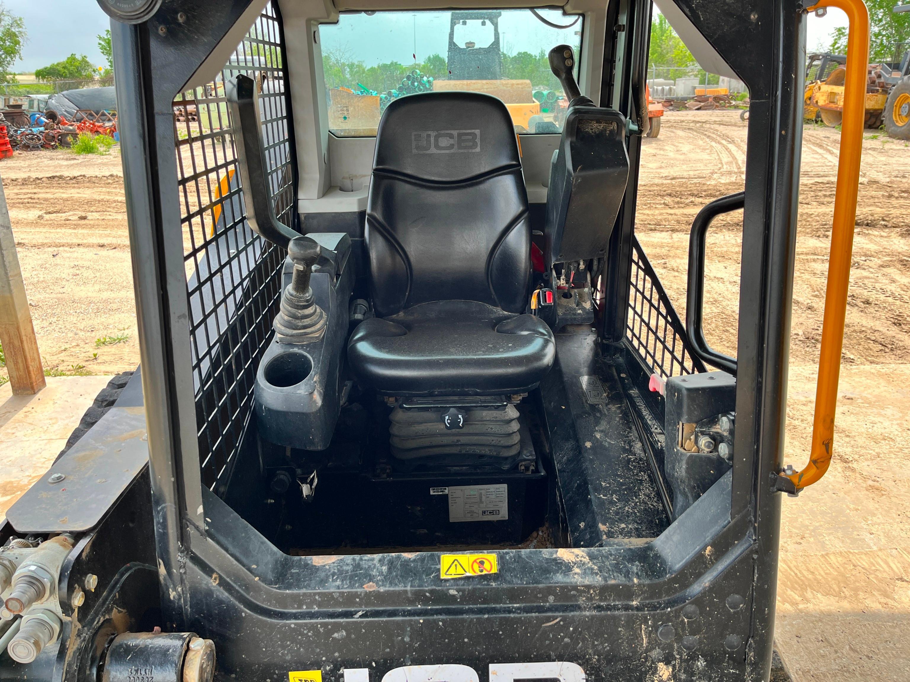 2022 JCB 215T SUPER RUBBER TRACKED SKID STEER SN:GE03CHFDPN3106869 powered by Kohler diesel engine,