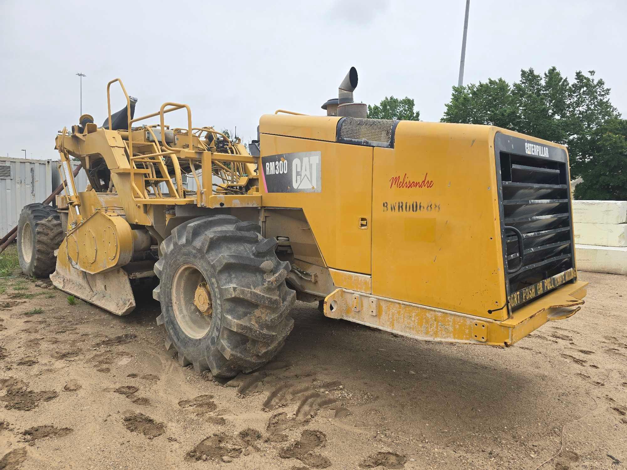 CAT RM300 ROAD RECLAIMER...SN:BWR00688 powered by Cat C11 diesel engine, equipped with OROPS, 8ft.