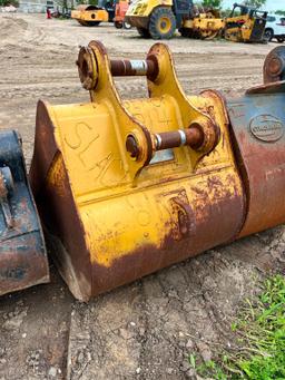 CAT 36IN. DIGGING BUCKET EXCAVATOR BUCKET