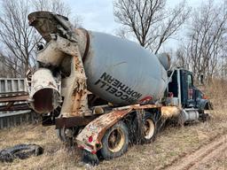 1995 KENWORTH T800 CONCRETE MIXER TRUCK VN:2NKDLE0XXSM682330 powered by Cat 3176 diesel engine,