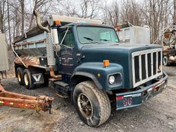 1988 INTERNATIONAL F-2674 SPREADER TRUCK VN:1HTZVG3T6JH609560 powered by Cummins diesel engine,