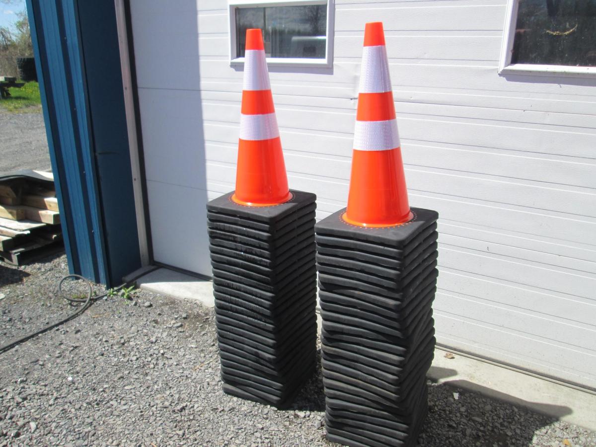 NEW SUPPORT EQUIPMENT NEW QTY (50) Unused traffic cones, LOCATED IN BAINSVILLE K0C1E0