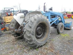 AGRICULTURAL TRACTOR FORD 5000 TRACTOR SN:B04830 POWERED BY DIESEL ENGINE, EQUIPPED WITH