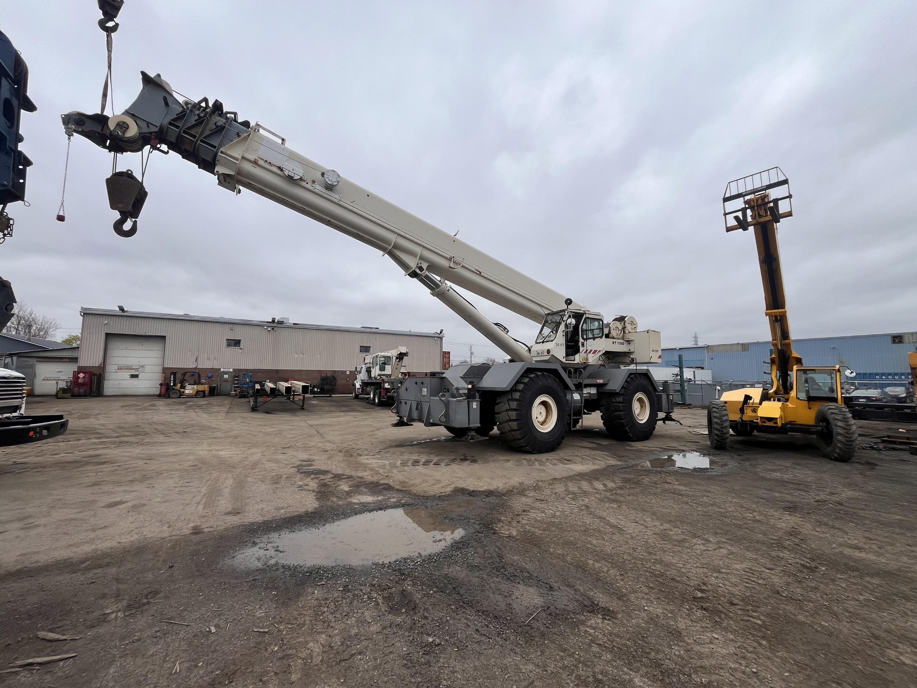 ROUGH TERRAIN CRANE TEREX RT100 4x4 ROUGH TERRAIN CRANE SN 1100008, powered by Cummins diesel