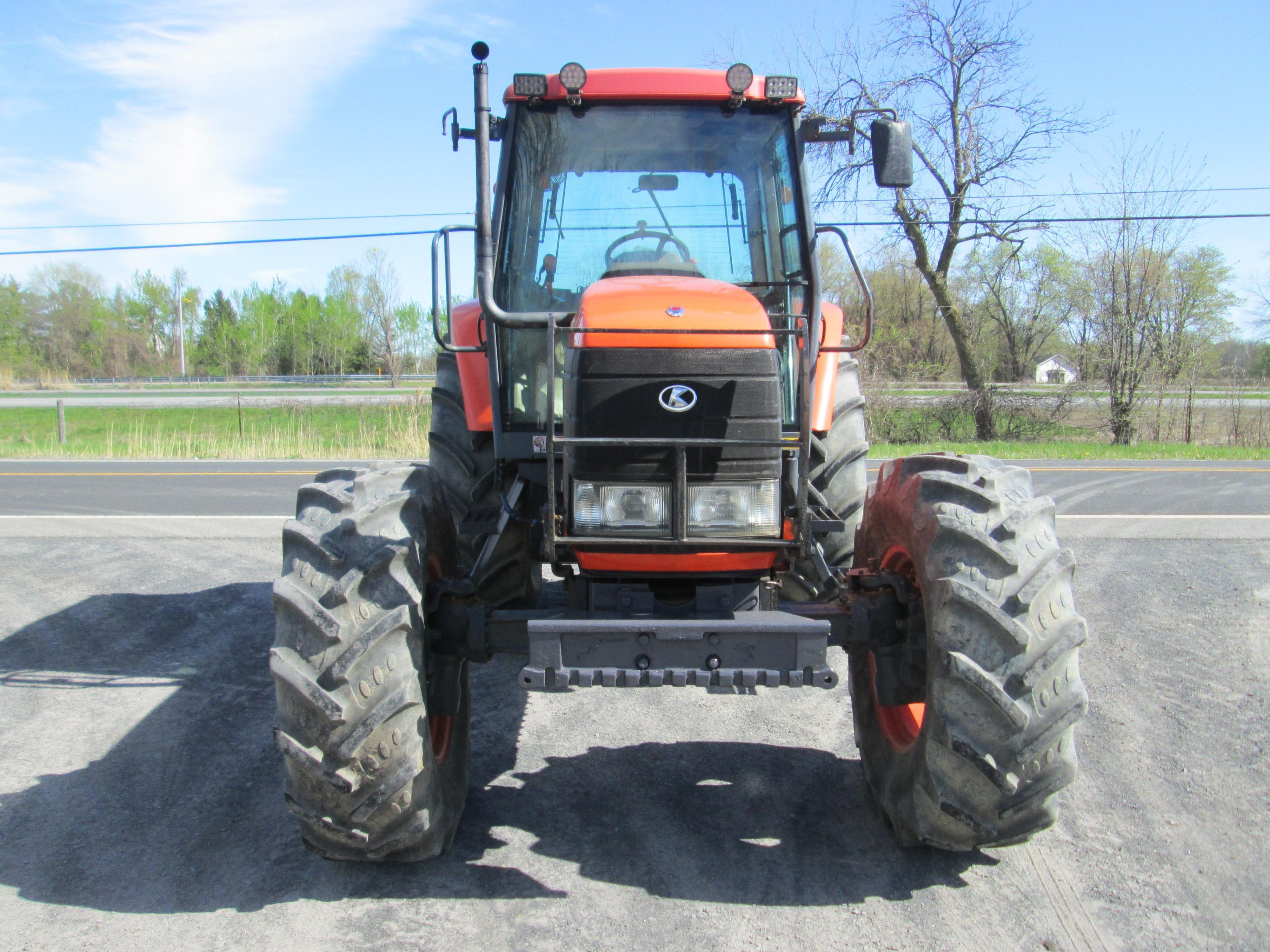 AGRICULTURAL TRACTOR KUBOTA M125X TRACTOR SN, POWERED BY KUBOTA DIESEL ENGINE, EQUIPPED WITH CAB,