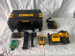 NEW SUPPORT EQUIPMENT NEW DEWALT SELF LEVELLING GREEN LASER 20V MAX XR3 & GREEN LASER LINE DETECTOR