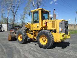 RUBBER TIRED LOADER 2004 Volvo L50E Wheel Loader SN L50EV71112 eqipped with diesel engine, a/c heat