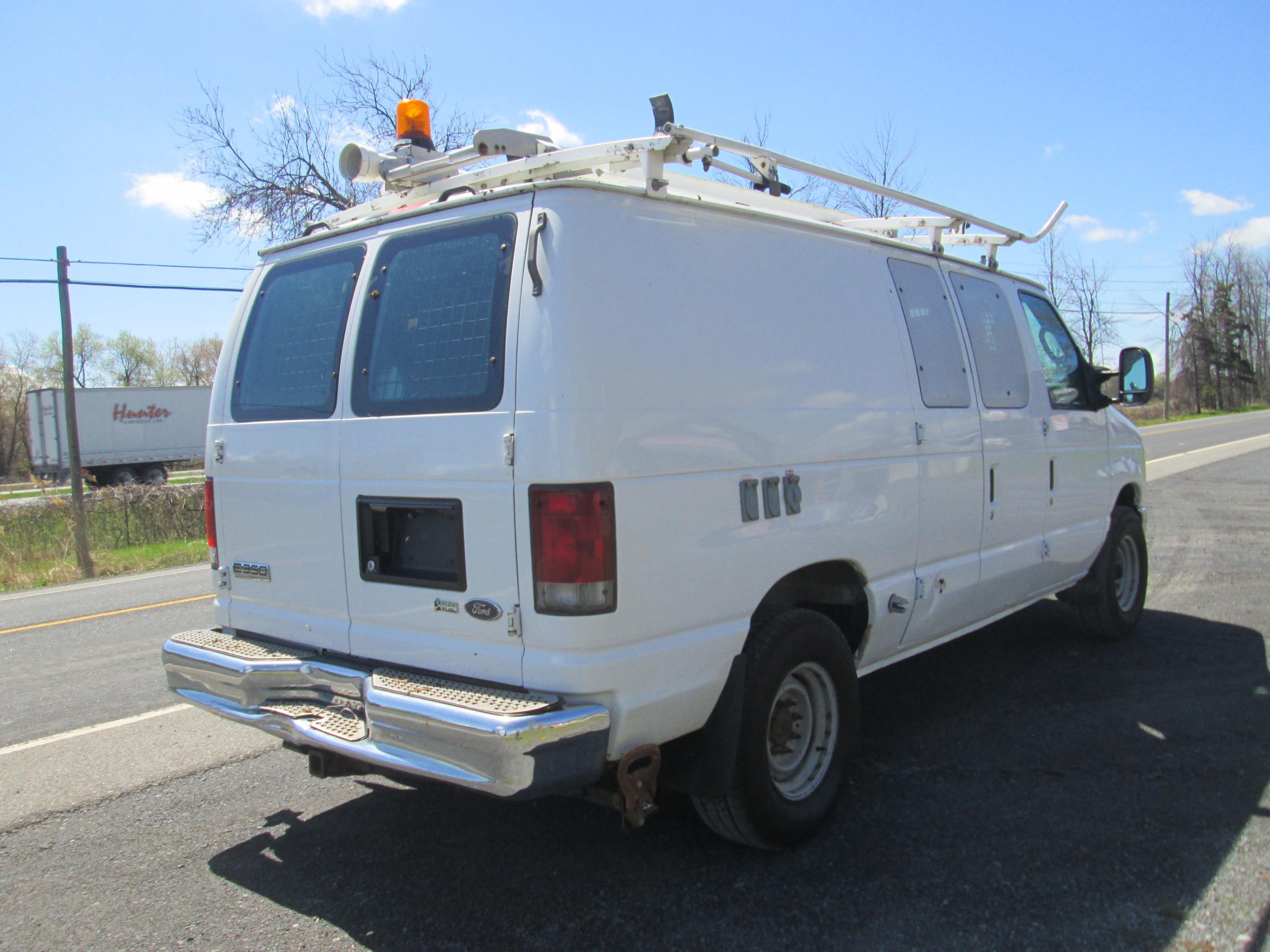 SERVICE TRUCK 2010 FORD E350 SERVICE TRUCK SN 1FTSE3EL8ADA70578 powered by Ford gas engine, equipped