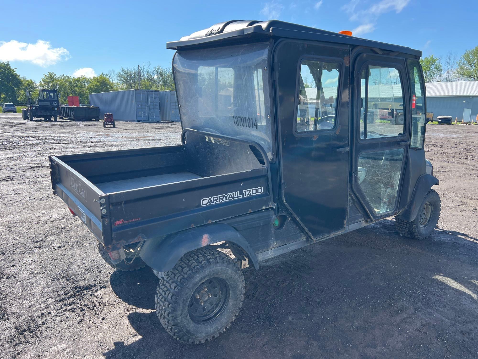 CLUB CAR CARRYALL 1700 UTILITY VEHICLE... SN-75239 4x4, equipped with intelitrac, 4-seater, 753