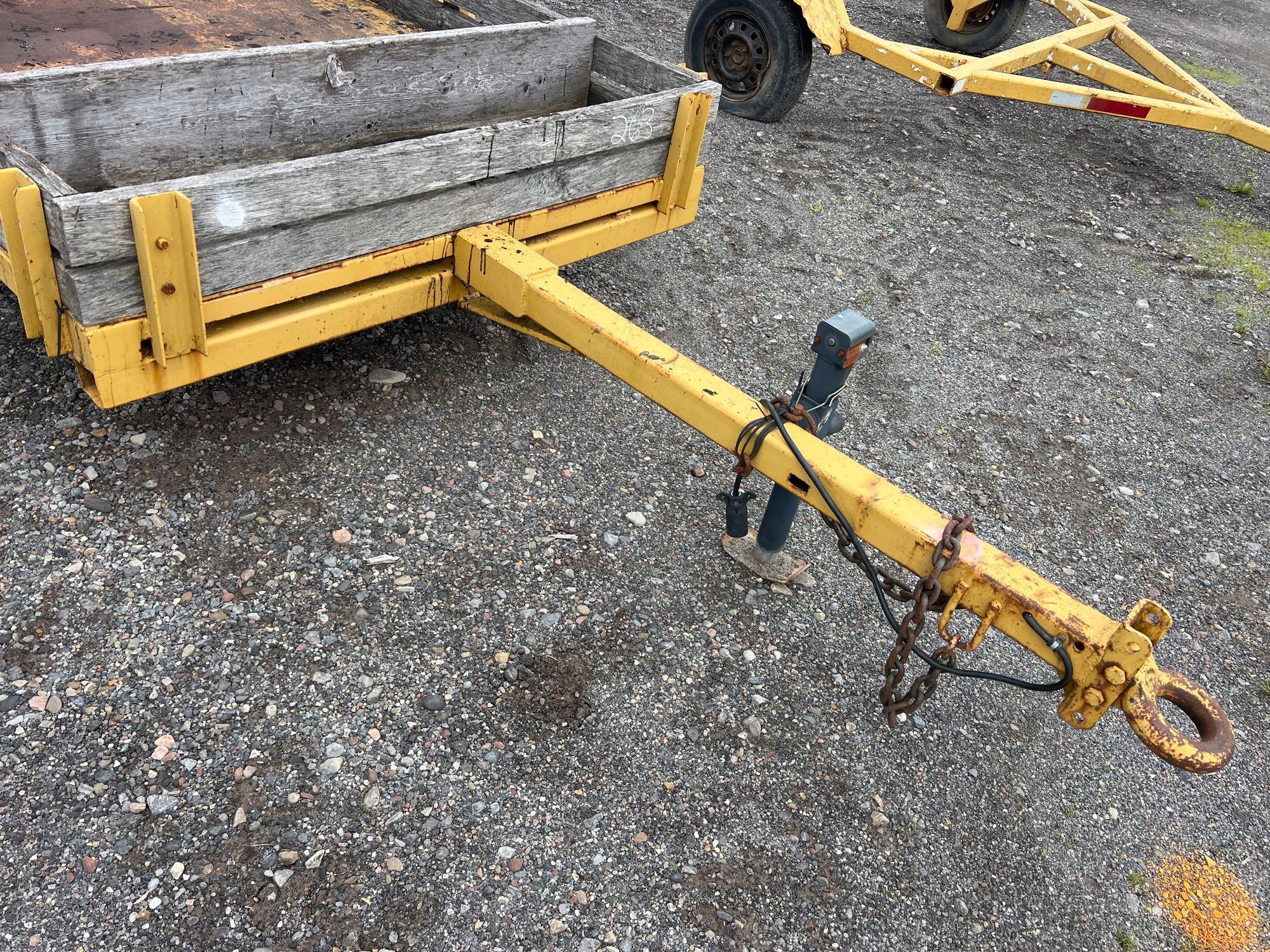 UTILITY TRAILER VN:N/A equipped with 5ft. X 9.5ft. deck, wood sidewalls, ST205/75R15 tires, single