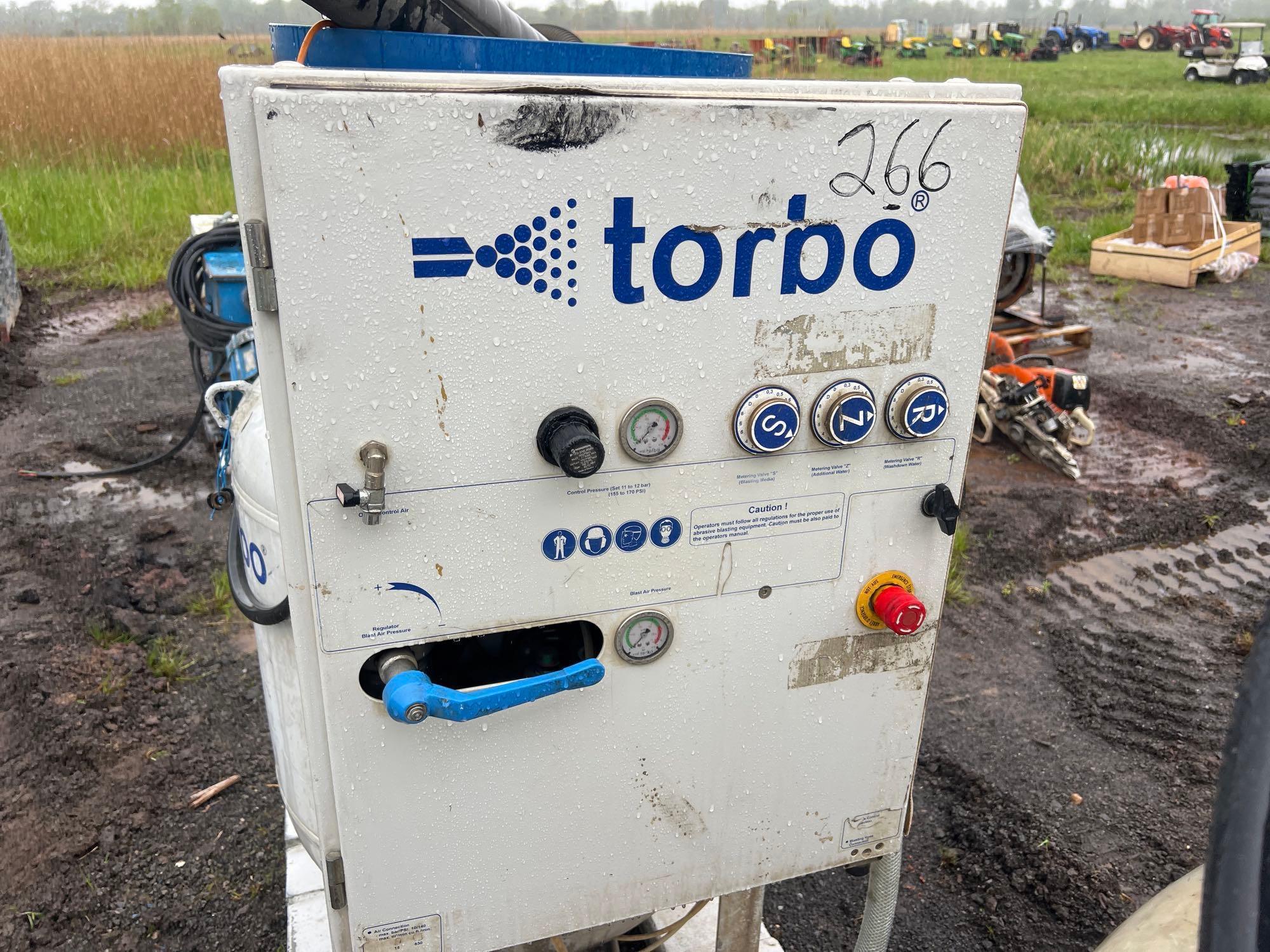 TORBO XL320 WET SANDBLASTER SANDBLASTER SN:VE25813 FOR USE ON LEAD STRUCTURES OR CONTAMINATED