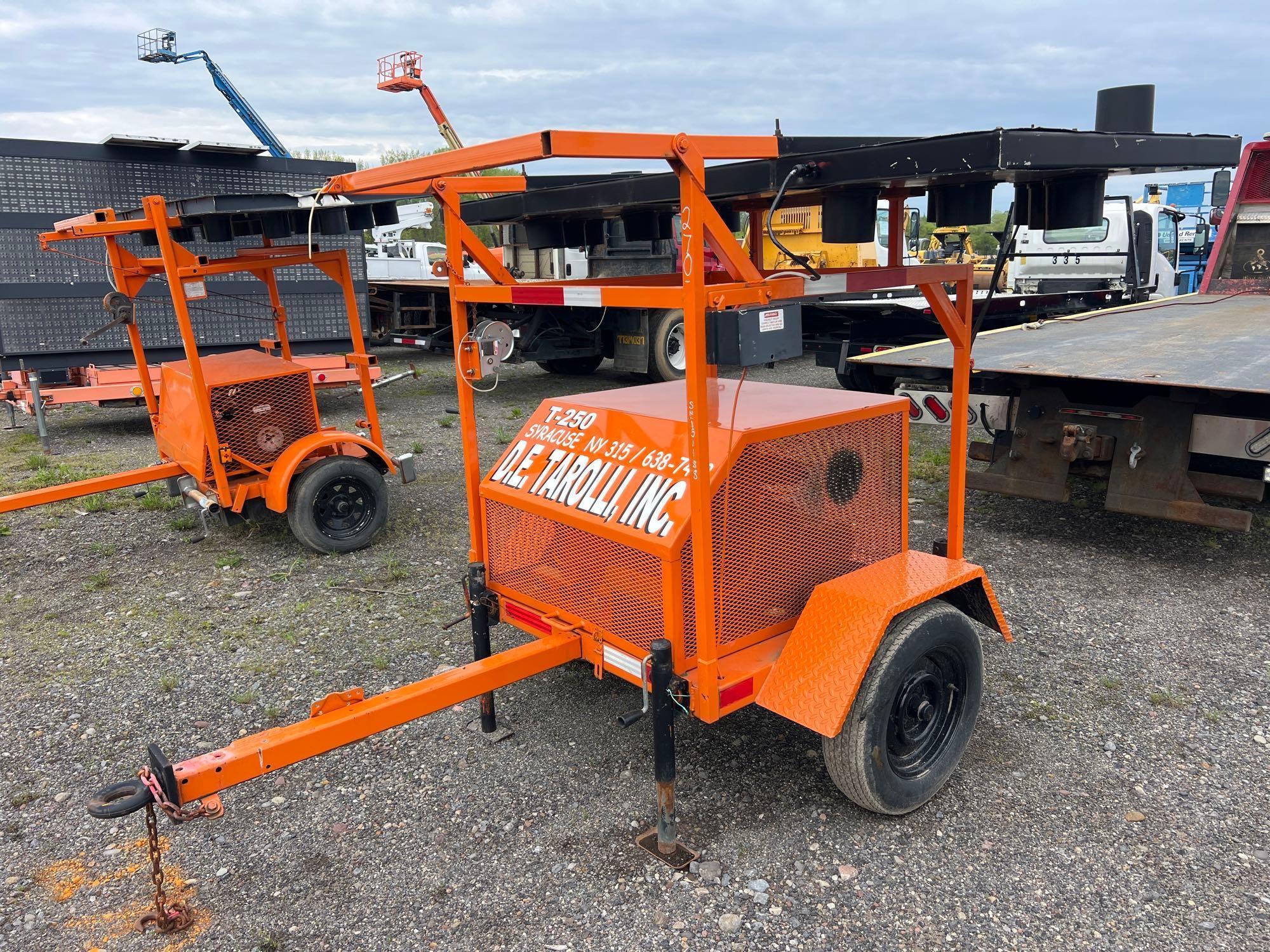 ARROW BOARD ARROW/MESSAGE BOARD powered by Lombardini diesel engine, ST205/75D15 tires, trailer