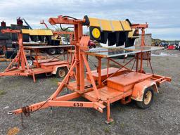 PORTABLE TRAFFIC SIGNALSN-101186 solar power, ST185/80R13 tires, trailer mounted..BILL OF SALE ONLY