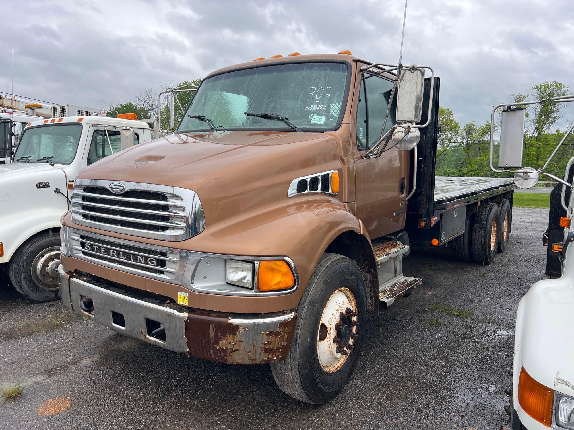 2008 STERLING ACTERRA FLATBED TRUCK VN:2FZHCHBS98AZ68303 powered by Cummins diesel engine, 300hp,