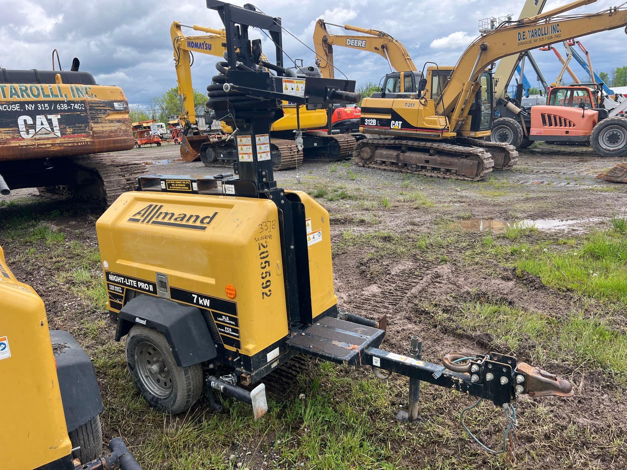 2019 ALLMAND NIGHT LITE PRO LIGHT PLANT SN:2140 powered by diesel engine, equipped with 4-1,000 watt