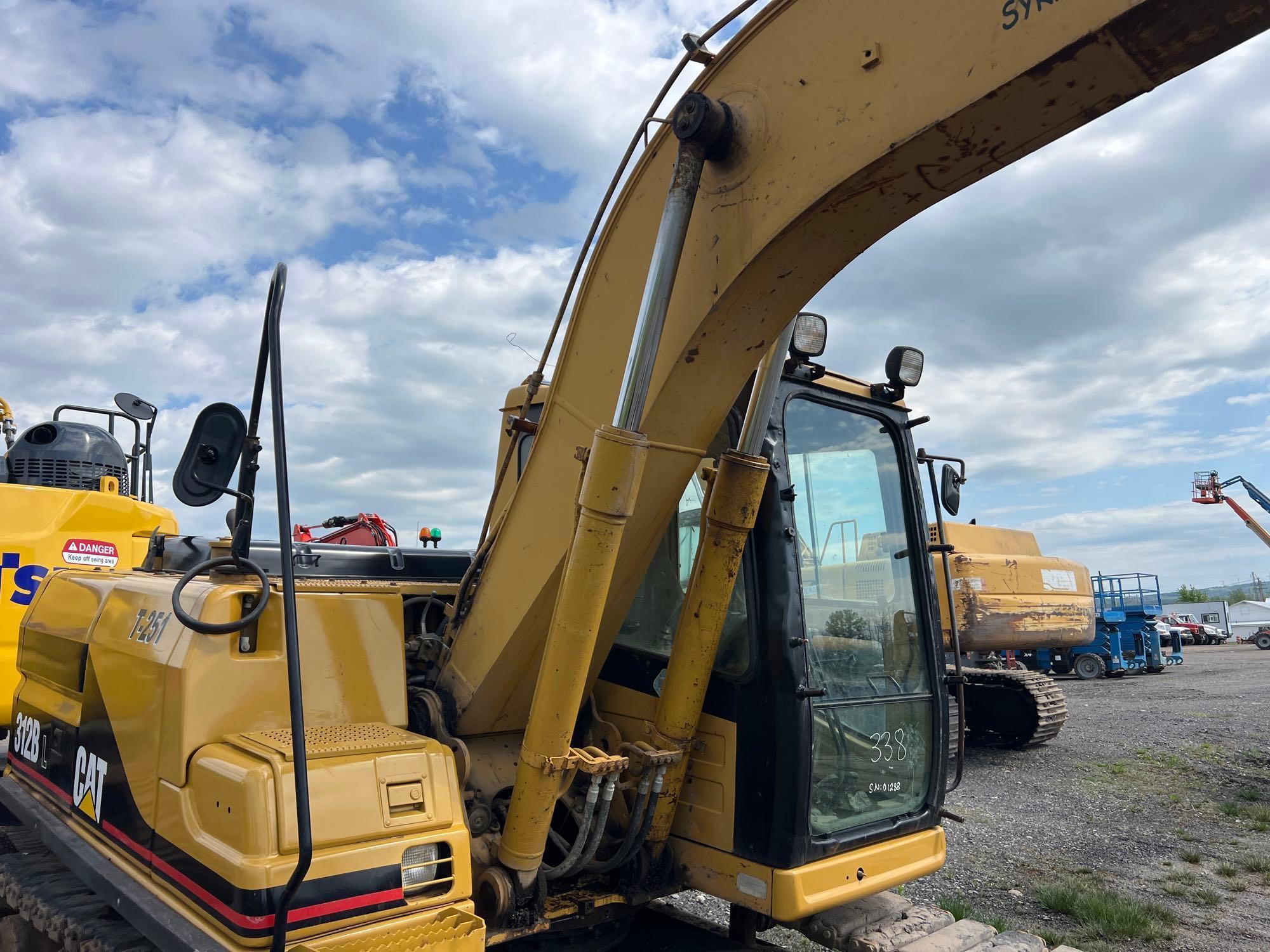 CAT 312BL HYDRAULIC EXCAVATOR SN:8JR01288 powered by Cat 3064T diesel engine, equipped with Cab,