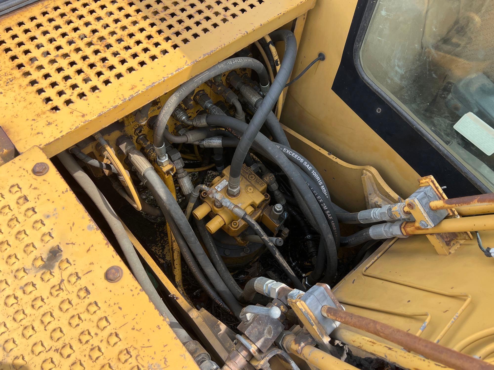 CAT 312BL HYDRAULIC EXCAVATOR SN:8JR01288 powered by Cat 3064T diesel engine, equipped with Cab,