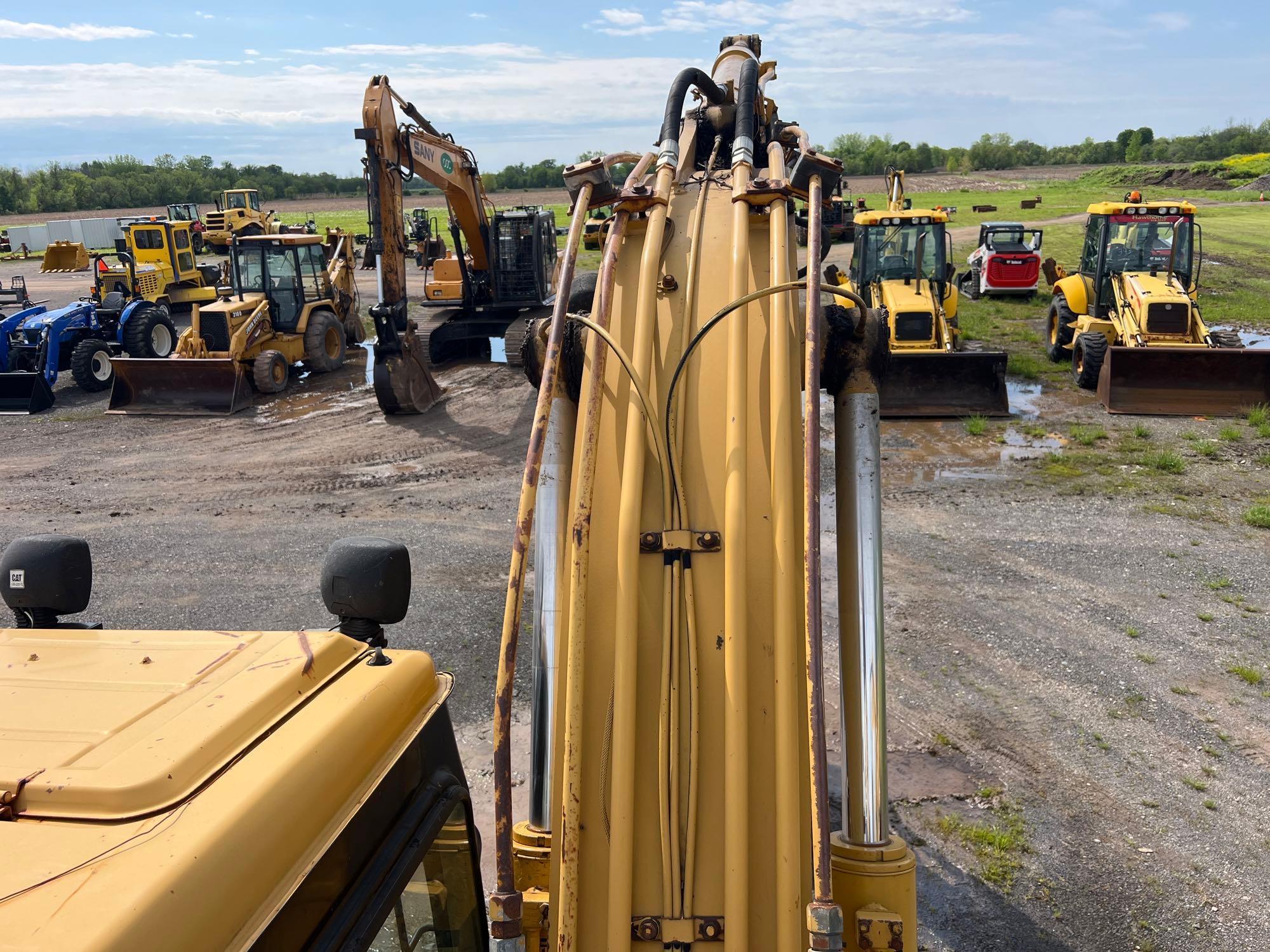 CAT 312BL HYDRAULIC EXCAVATOR SN:8JR01288 powered by Cat 3064T diesel engine, equipped with Cab,