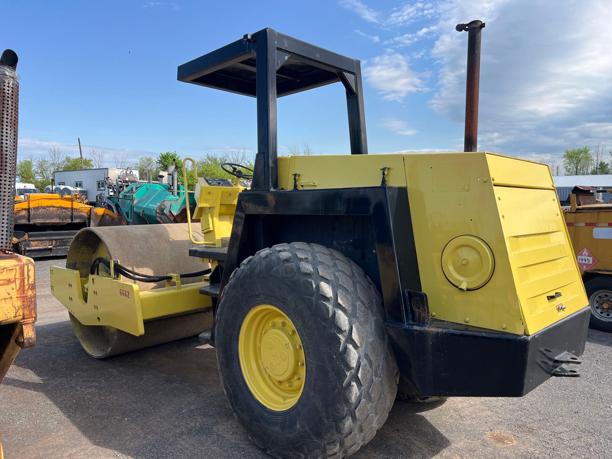 BOMAG BW213 VIBRATORY ROLLER SN:109400270242 powered by diesel engine, equipped with OROPS, 84in.