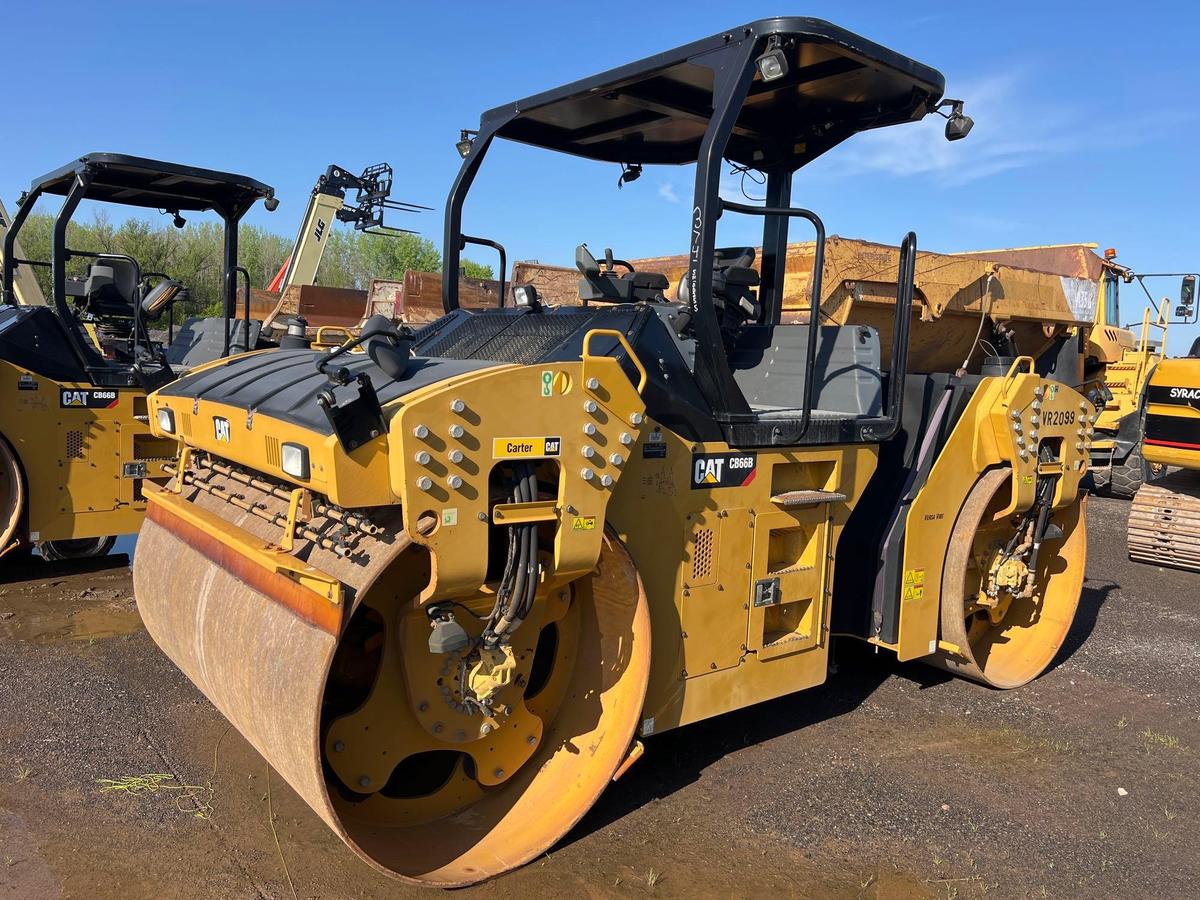 2017 CAT CB66B ASPHALT ROLLER SN:B6600255 powered by Cat diesel engine, equipped with OROPS, 84in.