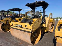 2014 CAT CB64R9 ASPHALT ROLLER SN:CB500161 powered by Cat diesel engine, equipped with OROPS, 79in.