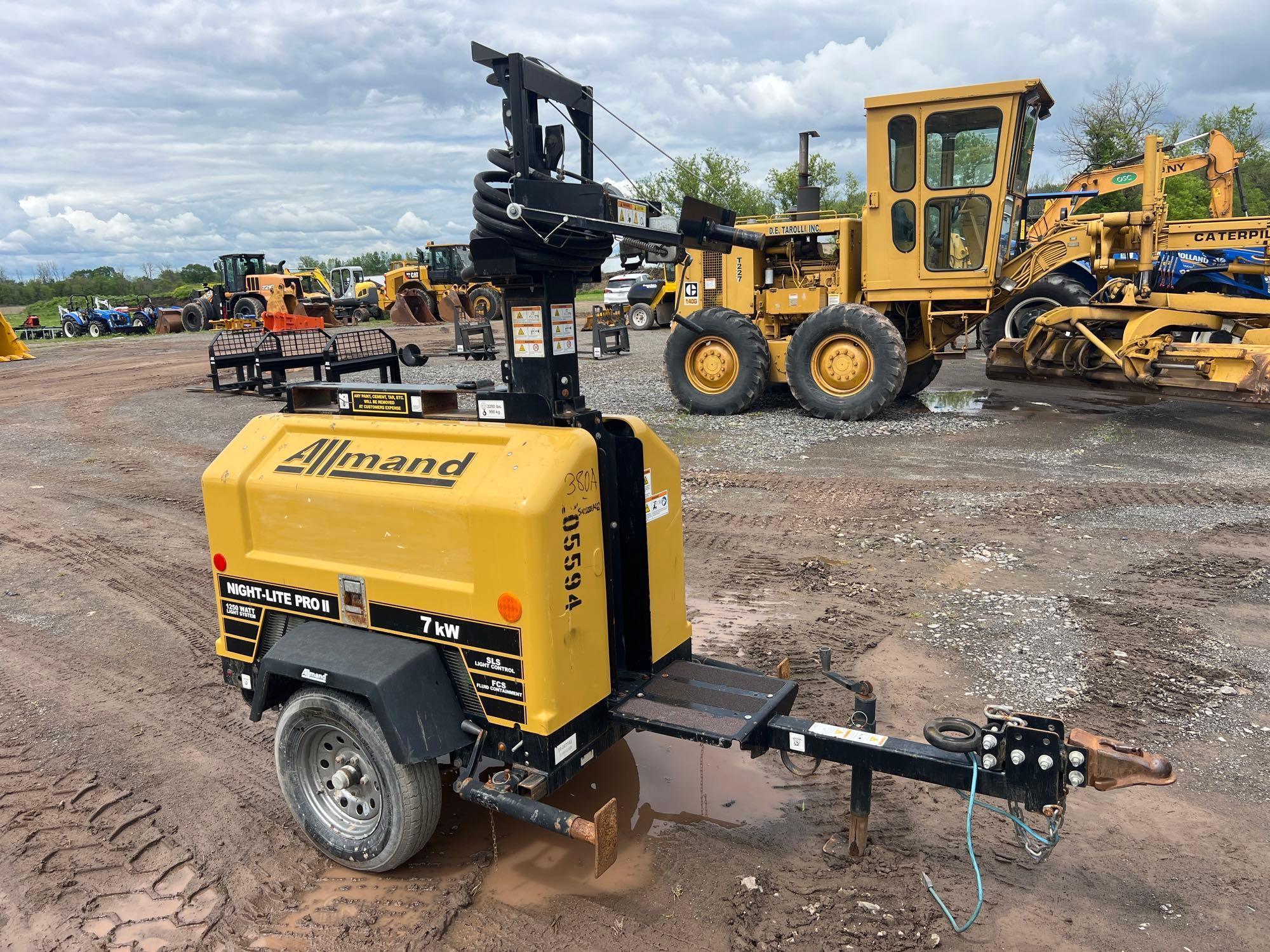 2019 ALLMAND NIGHT LITE PRO LIGHT PLANT SN:2142 powered by diesel engine, equipped with 4-1,000 watt