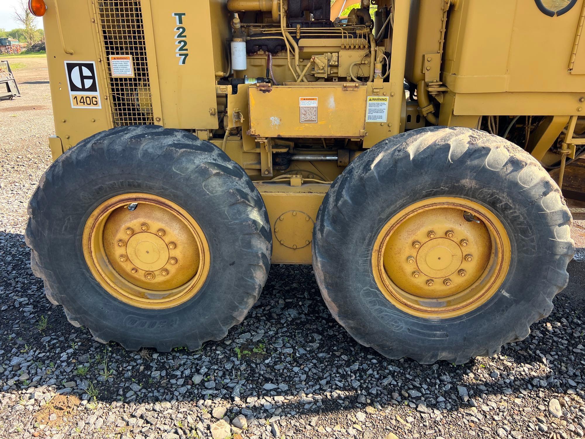 CAT 140G MOTOR GRADER SN:81V391 powered by Cat 3306 diesel engine, equipped with EROPS, 14ft. blade,