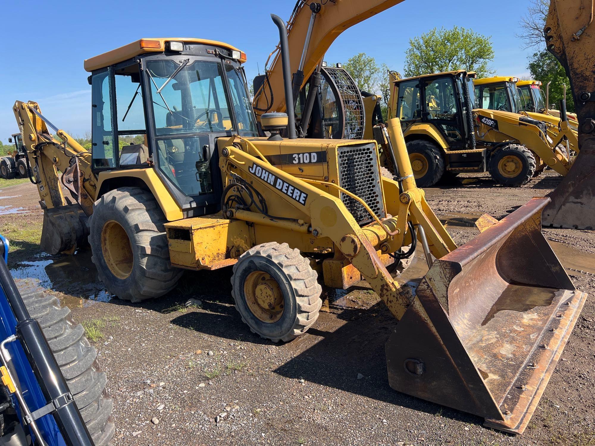 JOHN DEERE 310D TRACTOR LOADER BACKHOE SN;07388 4x4, powered by John Deere diesel engine, equipped