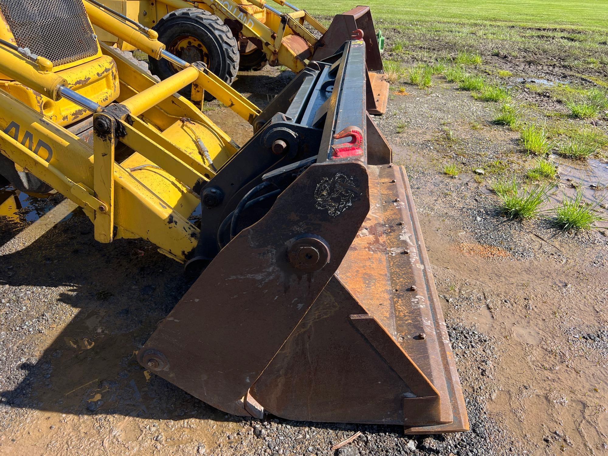 NEW HOLLAND B75 TRACTOR LOADER BACKHOE... SN; 031054531 4x4, powered by diesel engine, equipped with