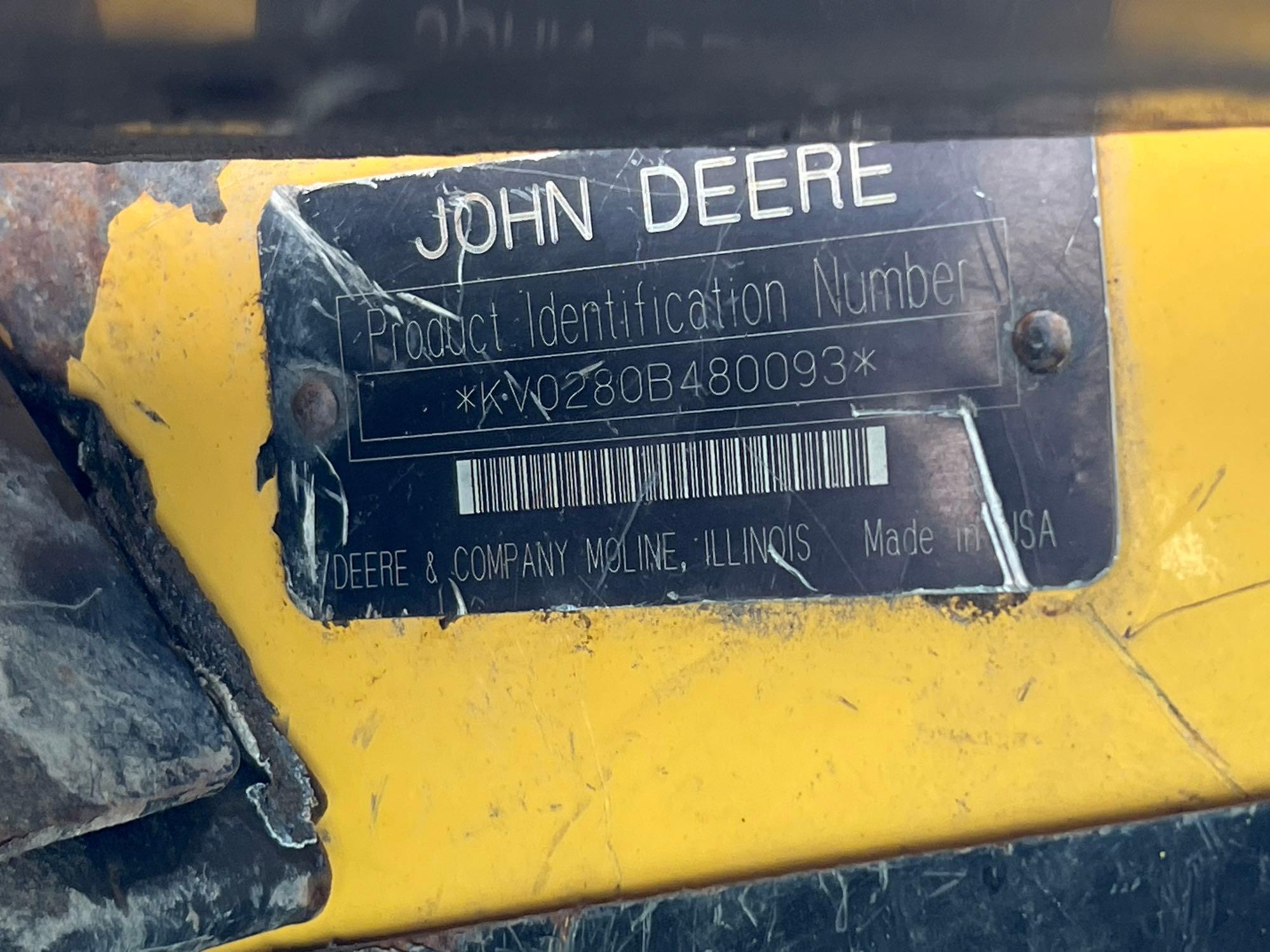 JOHN DEERE 280 SKID STEER SN:480093 powered by John Deere diesel engine, equipped with rollcage,