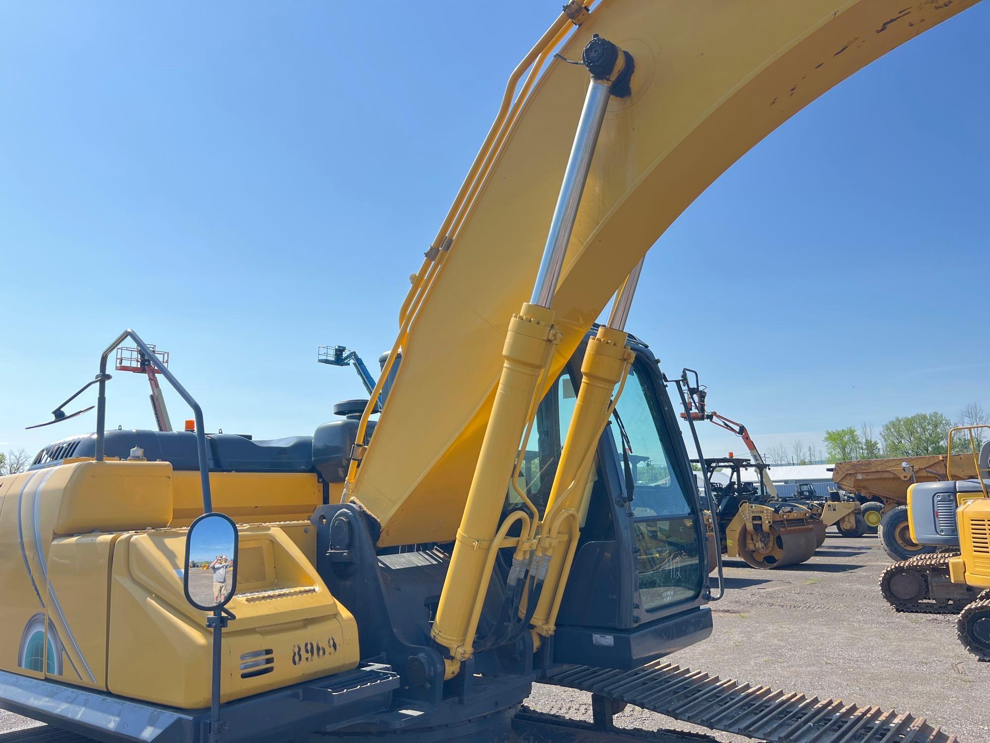 2019 KOBELCO SK260LC-10 HYDRAULIC EXCAVATOR SN:LL16-10644 powered by diesel engine, equipped with