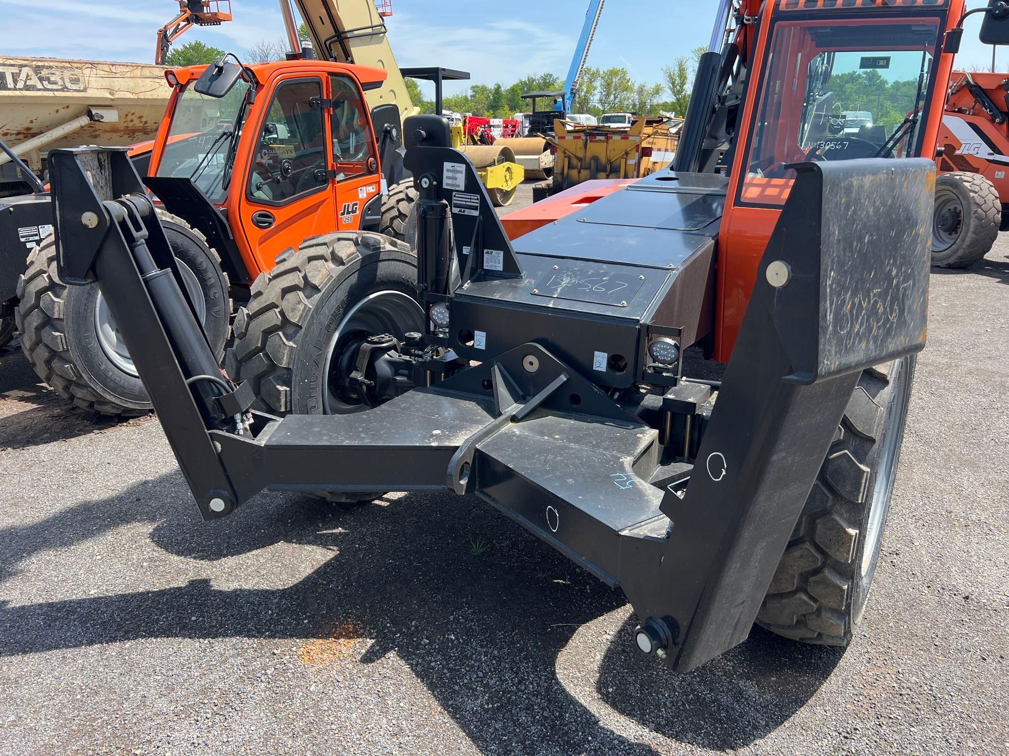 NEW UNUSED SKYTRAK 10054 TELESCOPIC FORKLIFT SN-30567... 4x4, powered by Cummins diesel engine, 74hp