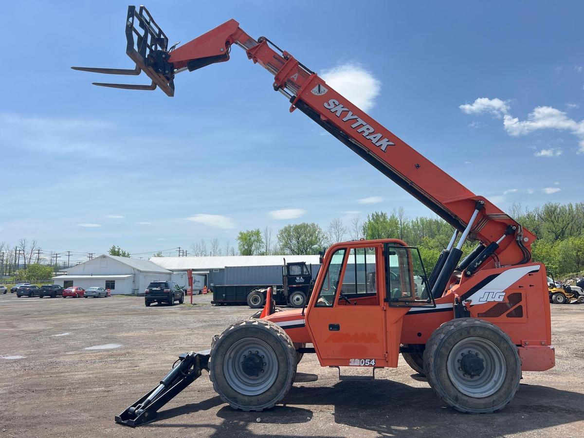 2015 SKYTRAK 10054 TELESCOPIC FORKLIFT SN-69410 4x4, powered by diesel engine, equipped with EROPS,