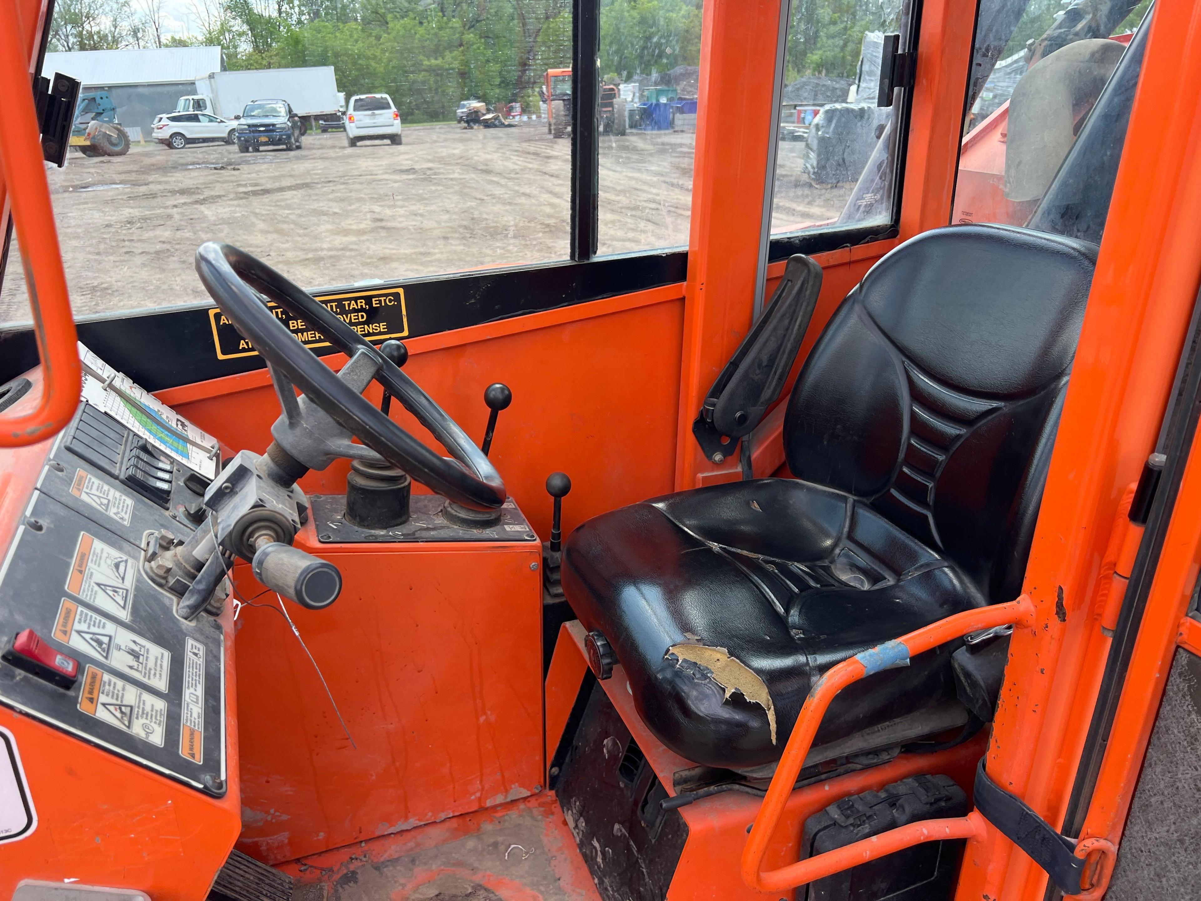 2014 SKYTRAK 10054 TELESCOPIC FORKLIFT SN-059242 4x4, powered by diesel engine, equipped with EROPS,