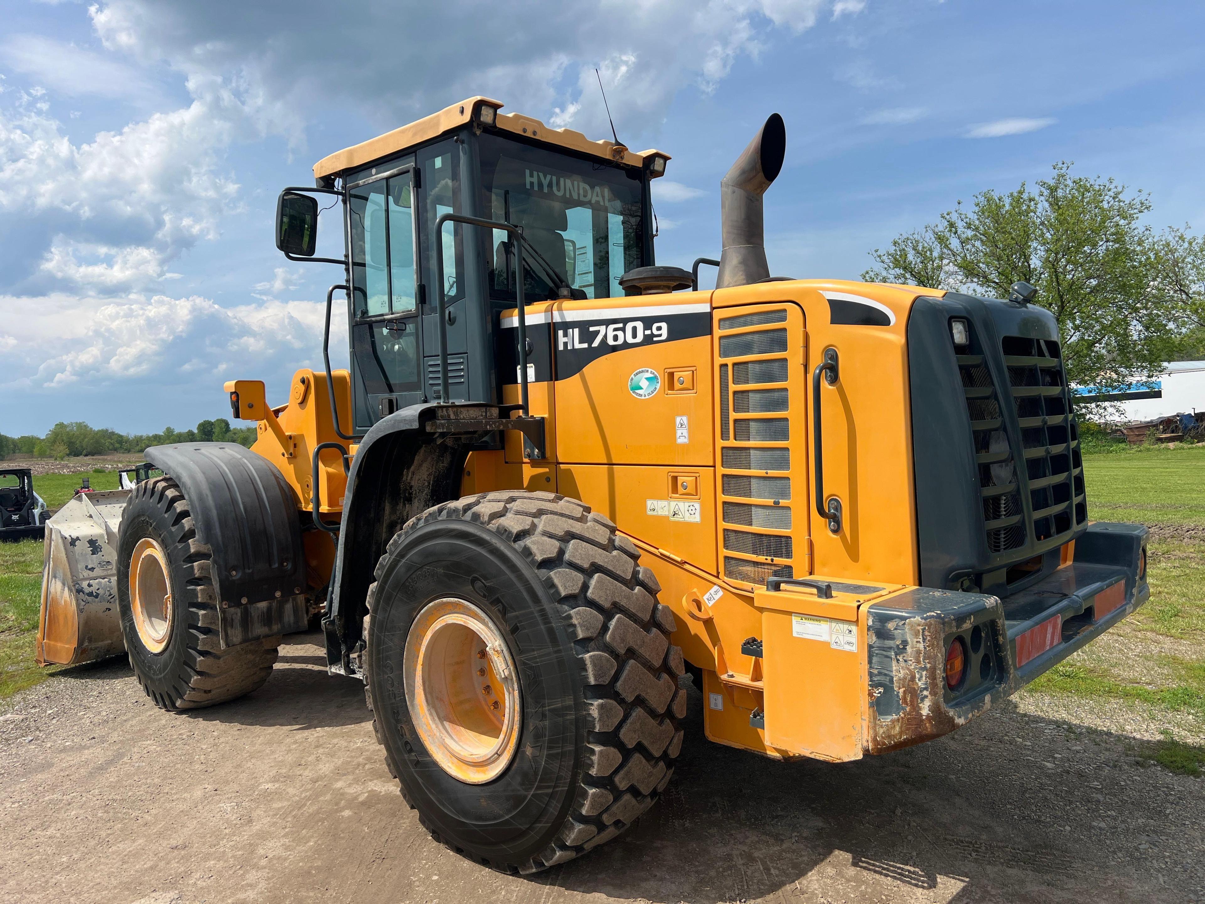 2012 HYUNDAI HL760-9 RUBBER TIRED LOADER SN:00322 powered by diesel engine, equipped with EROPS,