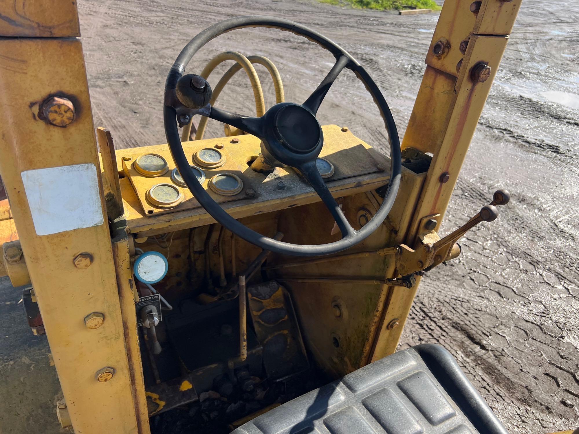 WALDON L9 6000 RUBBER TIRED LOADER SN:14717 powered by diesel engine, equipped with OROPS, GP