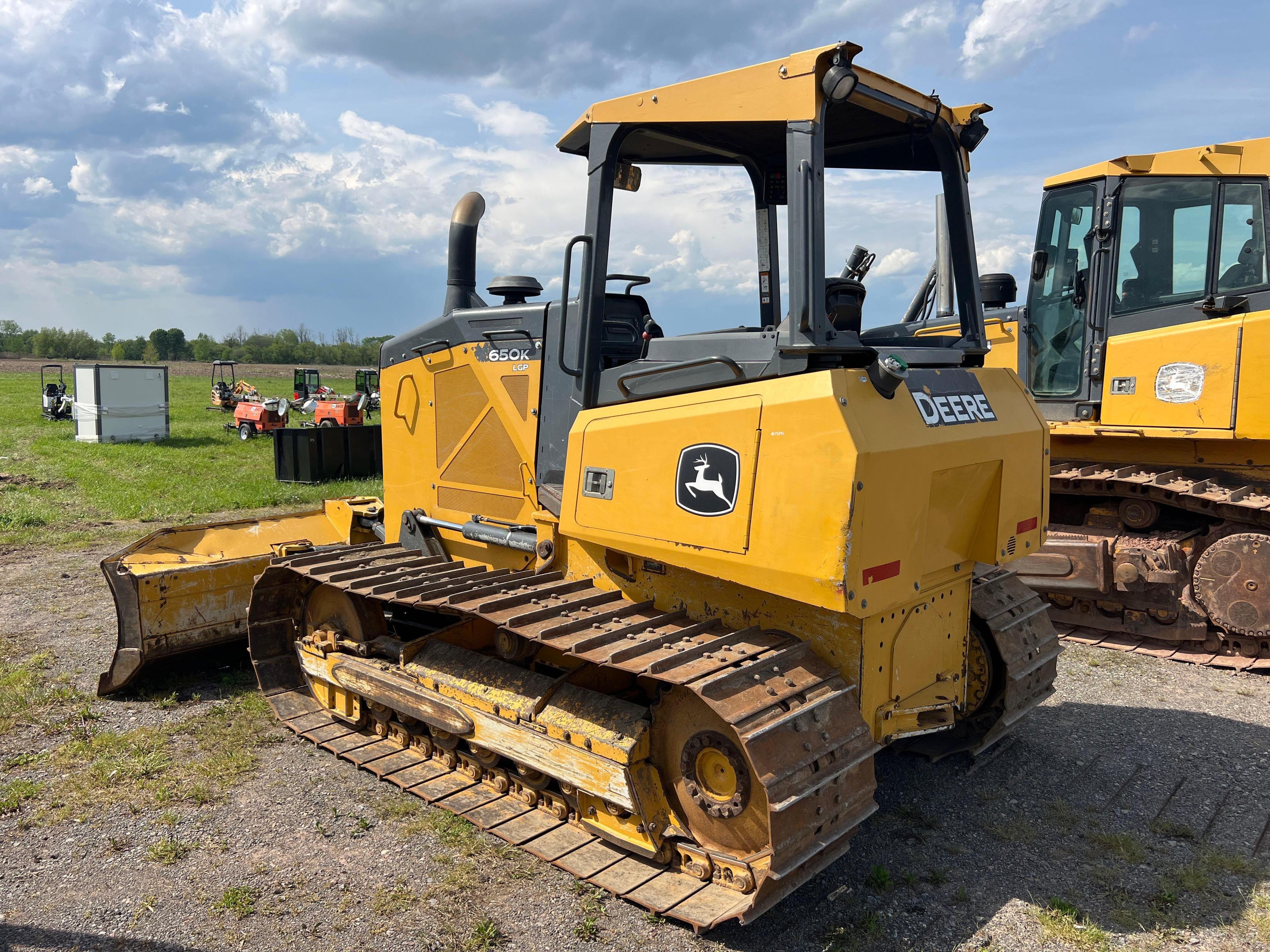 2019 JOHN DEERE 650KLGP CRAWLER TRACTOR SN:AJF339239 powered by John Deere diesel engine, equipped