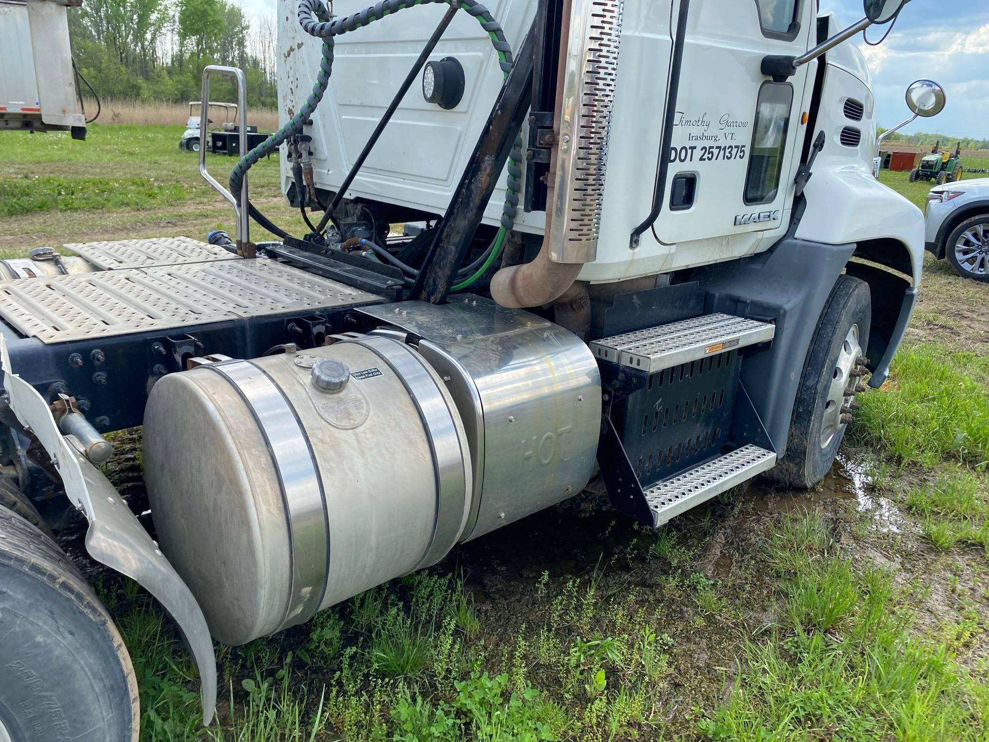 2013 MACK CXU613 TRUCK TRACTOR VN:033898 powered by Mack MP8 diesel engine, 445hp, equipped with