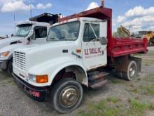 1999 INTERNATIONAL 4700 DUMP TRUCK VN:1HTSCABK8YH248789 powered by T444E diesel engine, equipped