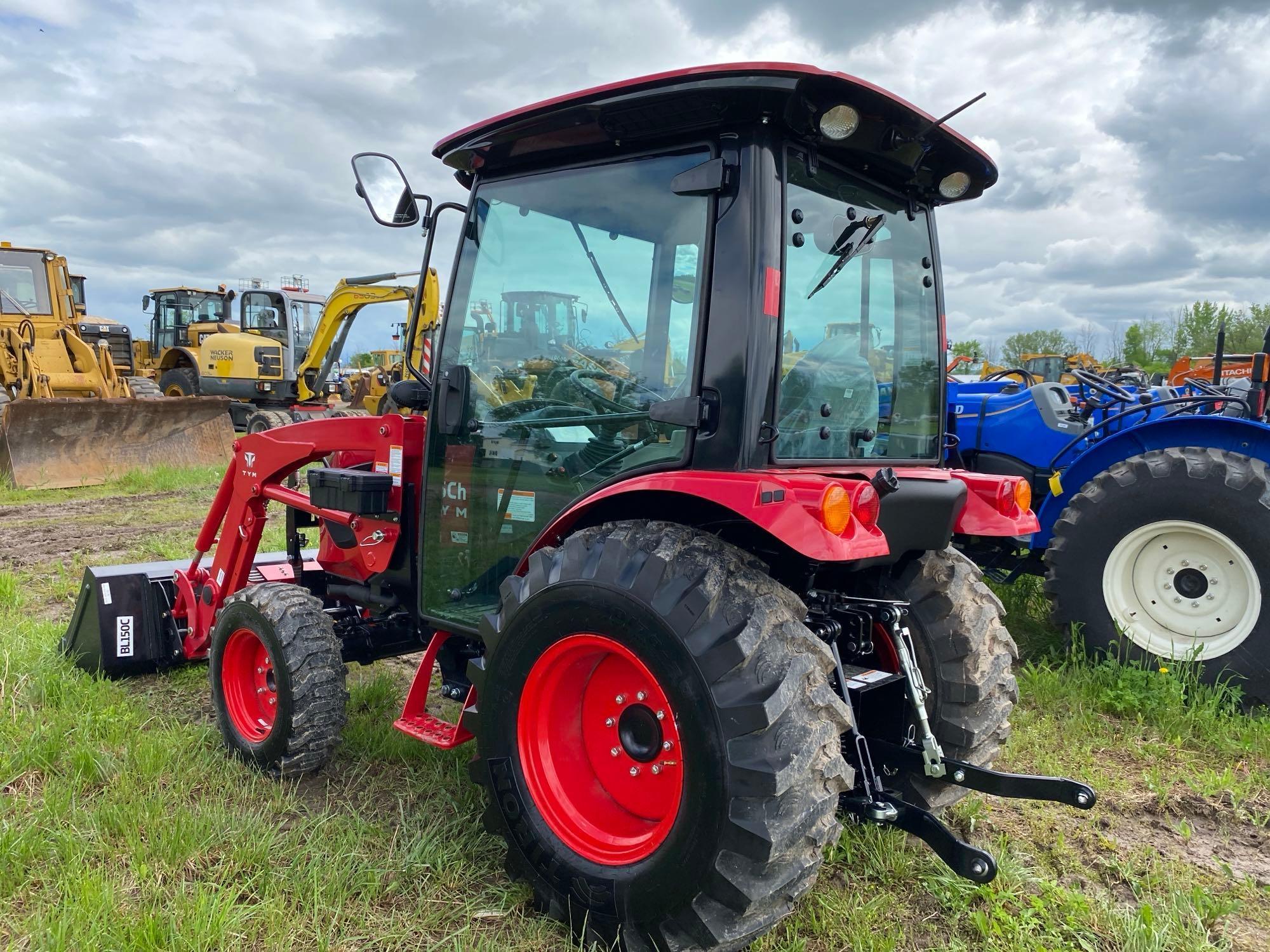 UNUSED TYM 4215 TRACTOR LOADER 4x4, SN-00091 powered by diesel engine, equipped with EROPS,