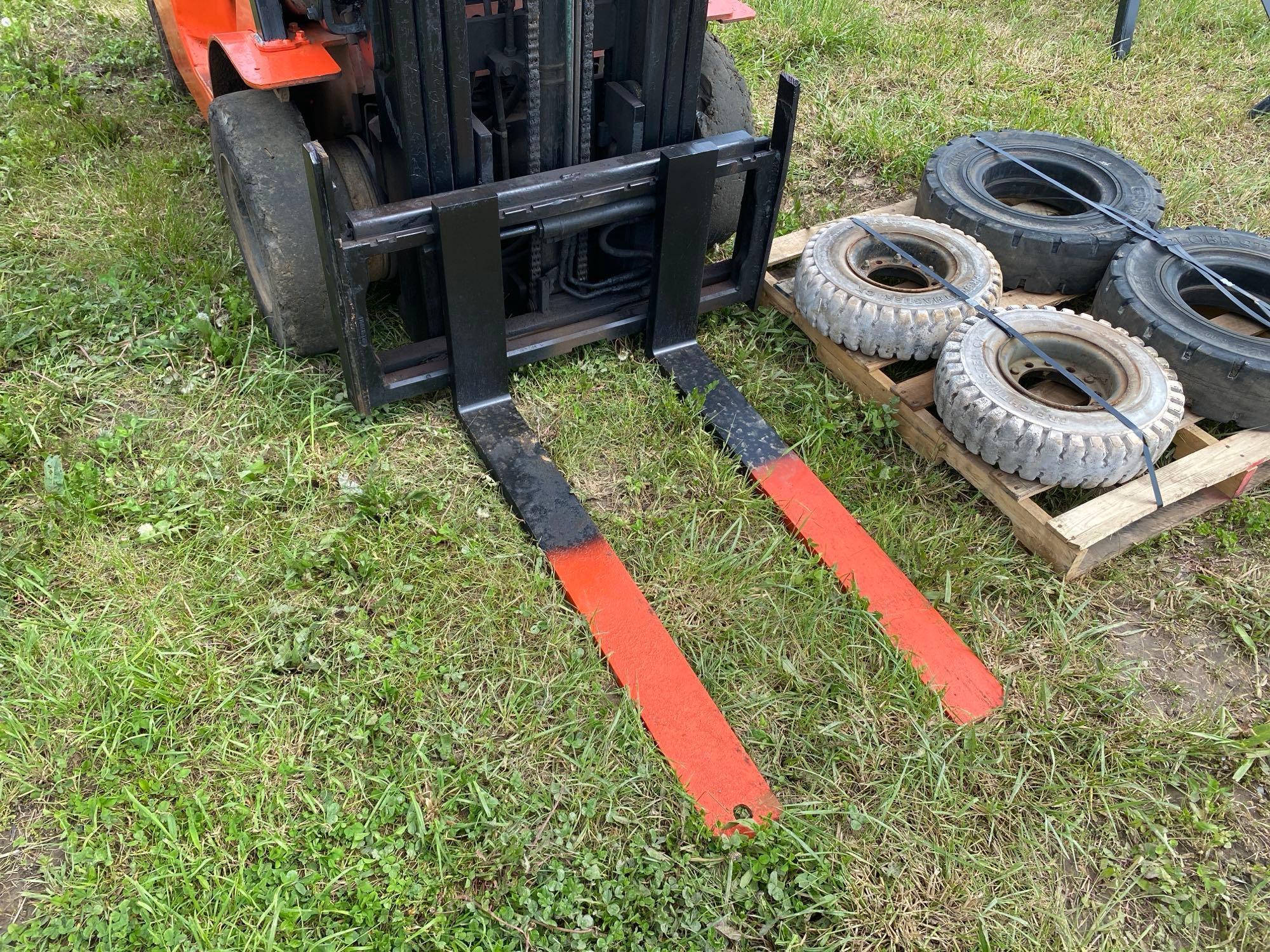 TOYOTA FORKLIFT SN-80717 powered by LP engine, equipped with OROPS, 5,000lb lift capacity,