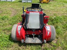 FERRIS SRSZ3 COMMERCIAL MOWER SN:2017941888 powered by gas engine, equipped with 61in. Cutting deck,