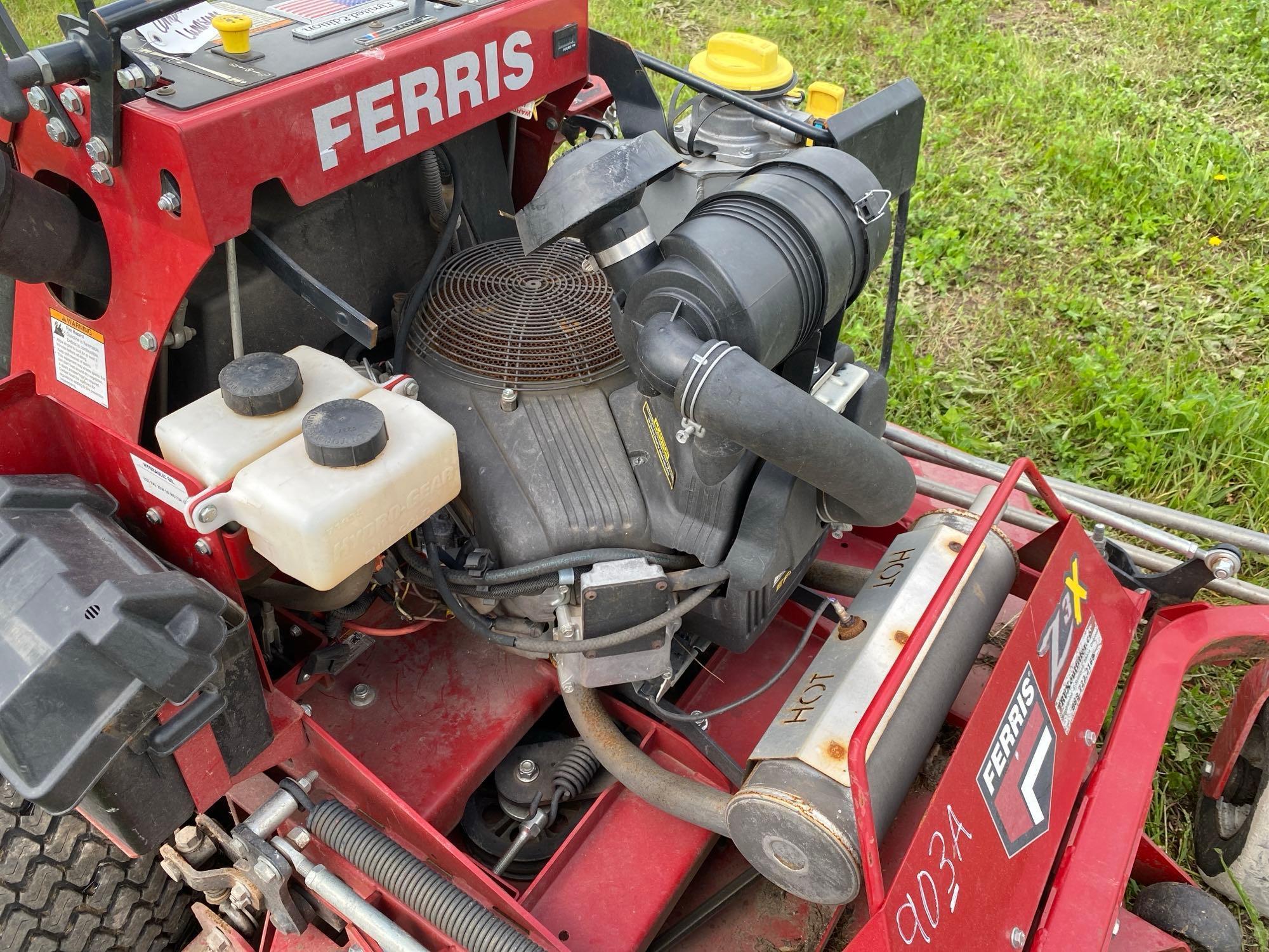 FERRIS SRSZ3 COMMERCIAL MOWER SN:2018130589 powered by gas engine, equipped with 61in. Cutting deck,