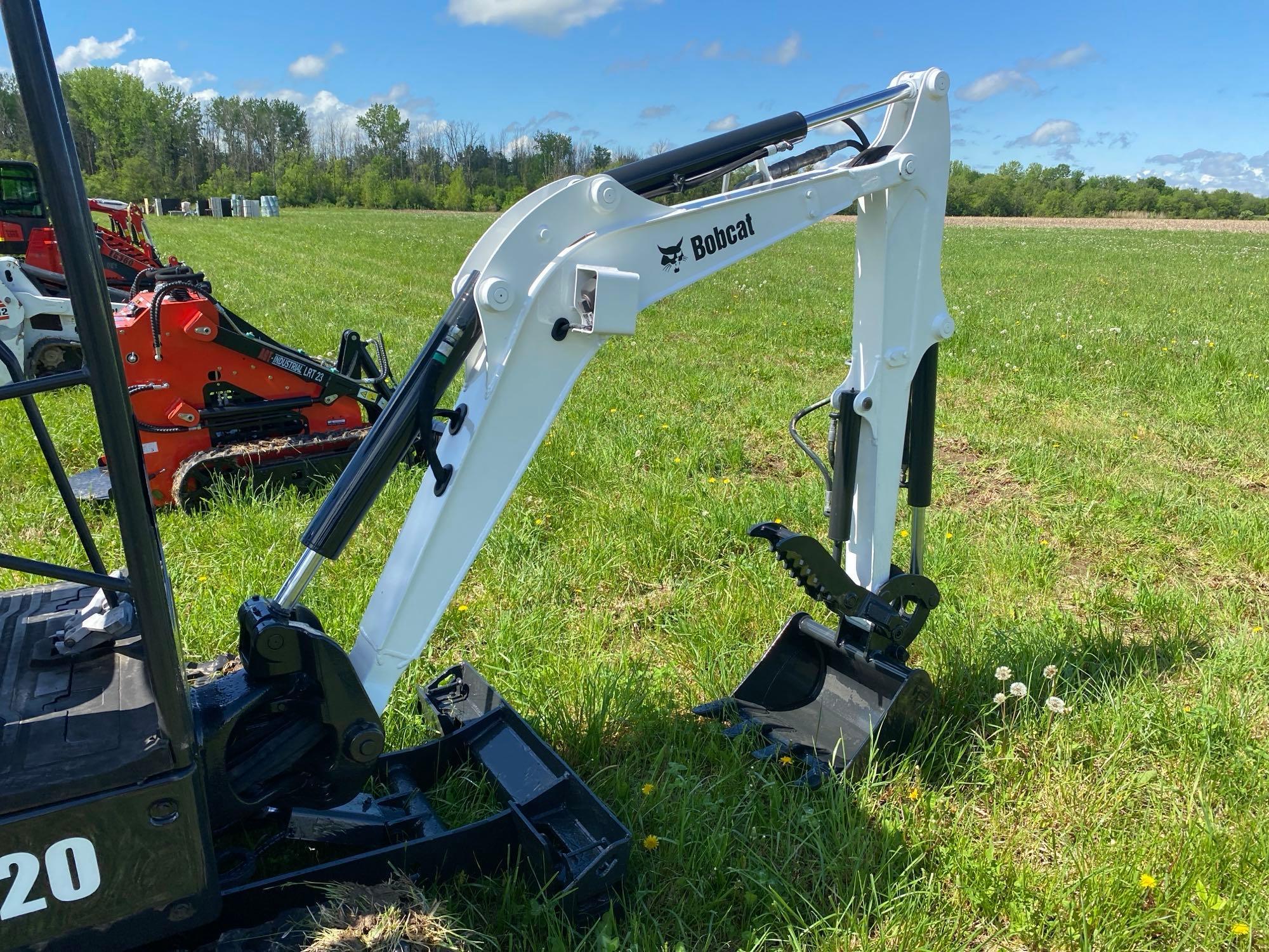 2020 BOBCAT E20 HYDRAULIC EXCAVATOR SN:B3BL18158 powered by diesel engine, equipped with OROPS,