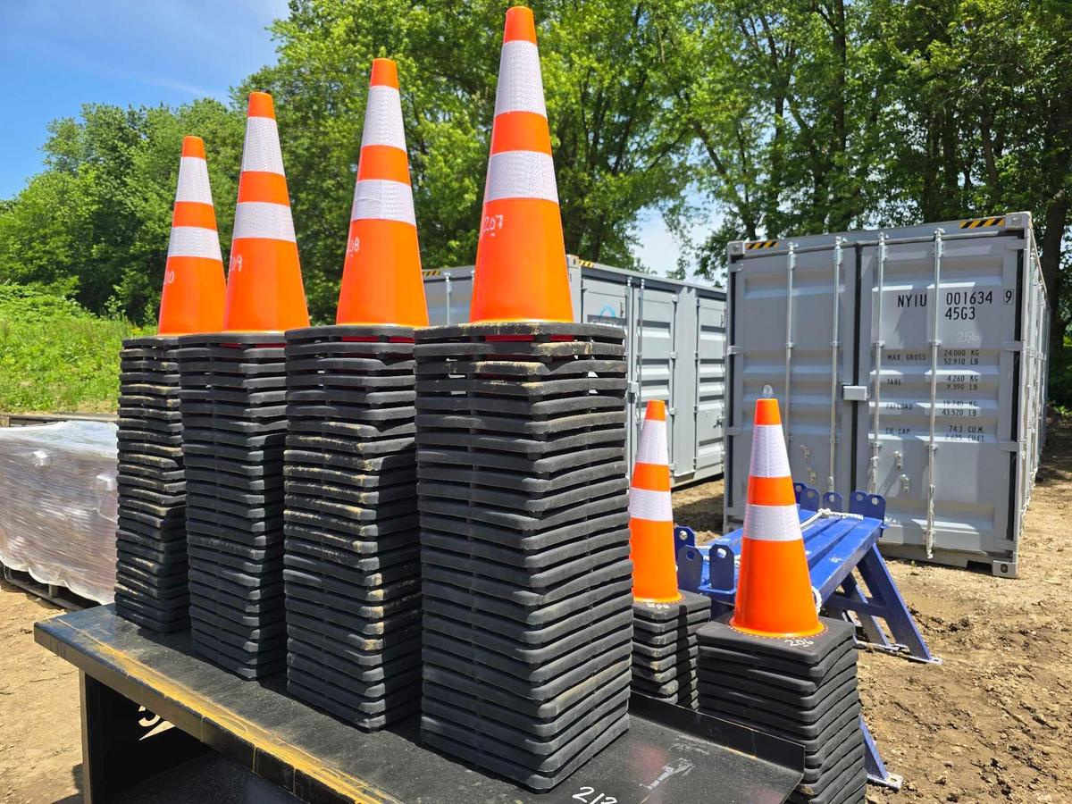 NEW (25) SAFETY HIGHWAY CONES NEW SUPPORT EQUIPMENT