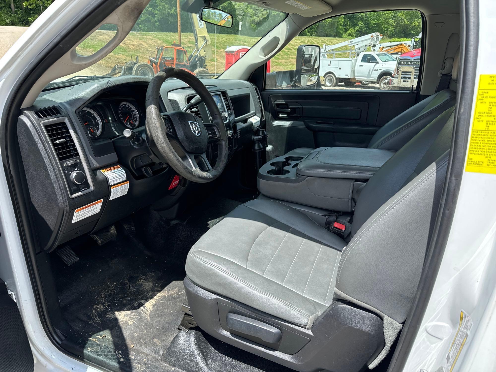 2016 DODGE 4500 BUCKET TRUCK VN:342975 powered by 6.4L Hemi gas engine, equipped with Allison