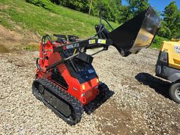 NEW AGT LRT23 MINI TRACK LOADER SN 2312008612 powered by Briggs & Stratton gas engine, 23HP, rubber