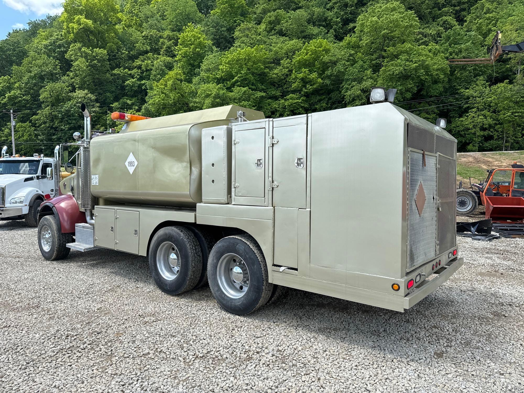 2005 PETERBILT 330 FUEL/LUBE TRUCK VIN 837192 powered by Cummins ISC diesel engine, equipped with