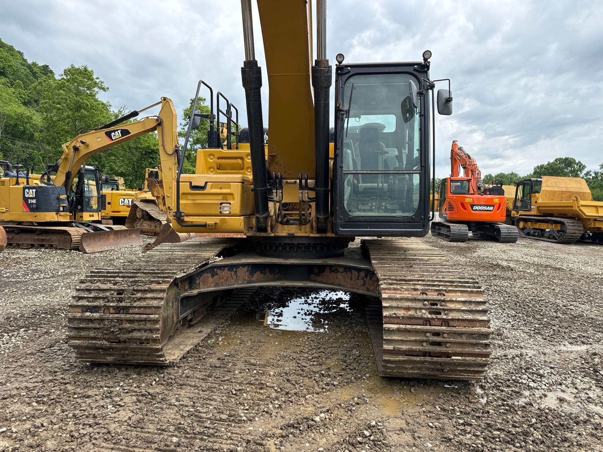 2017 CAT 330FL HYDRAULIC EXCAVATOR SN:MBX10466 powered by Cat C7.1 diesel engine, equipped with Cab,
