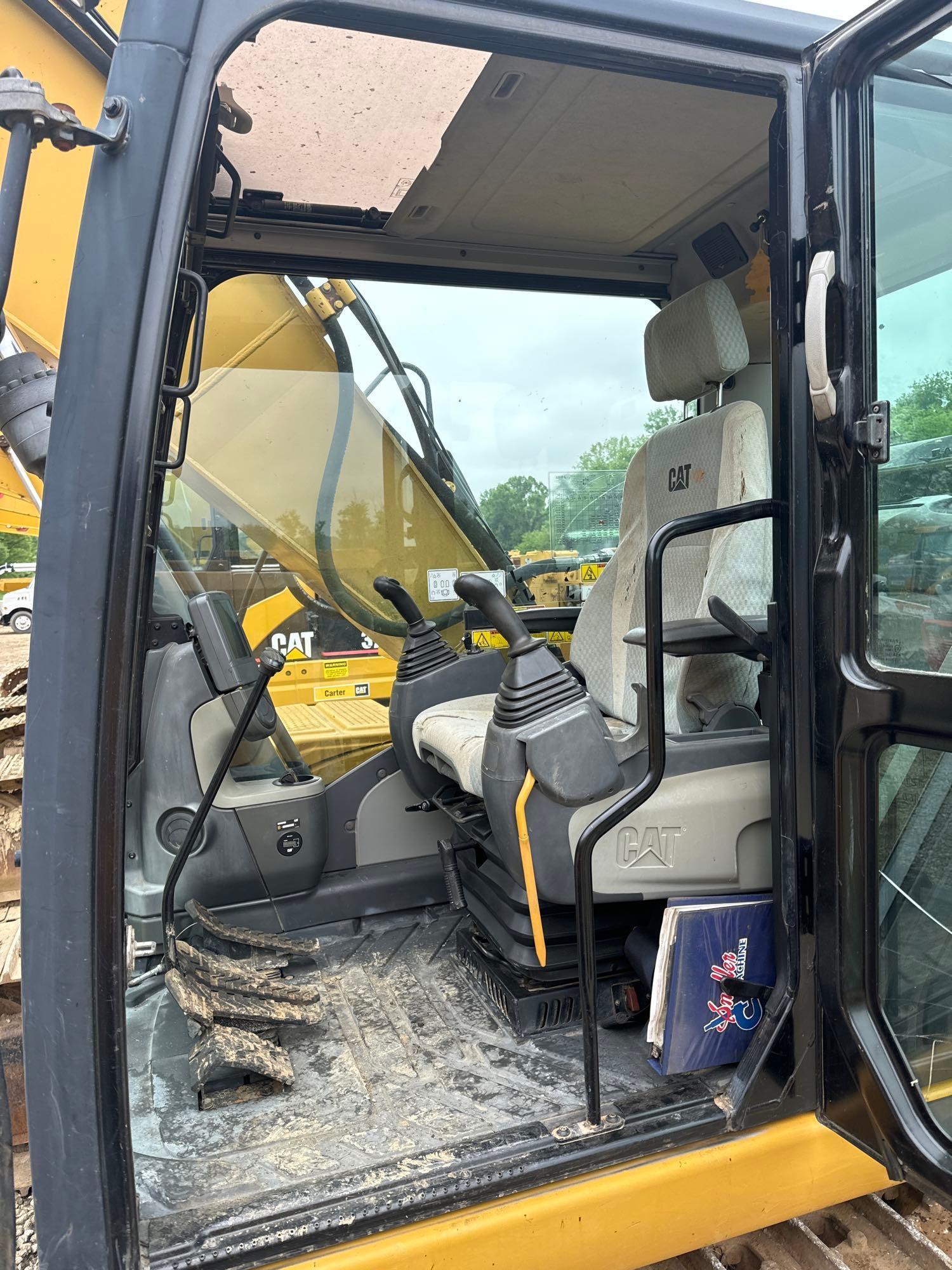 CAT 320DL HYDRAULIC EXCAVATOR...SN:SPN01150 powered by Cat diesel engine, equipped with Cab, air,